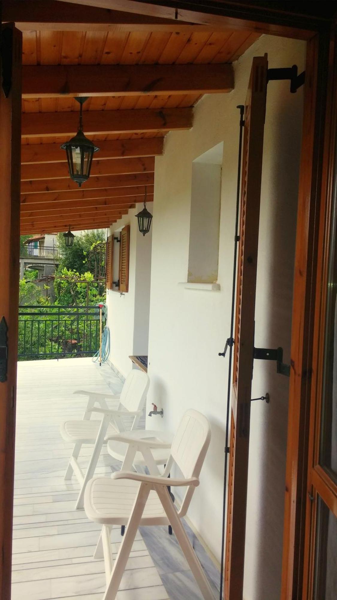 Dafni Apartments Kastrí Екстериор снимка