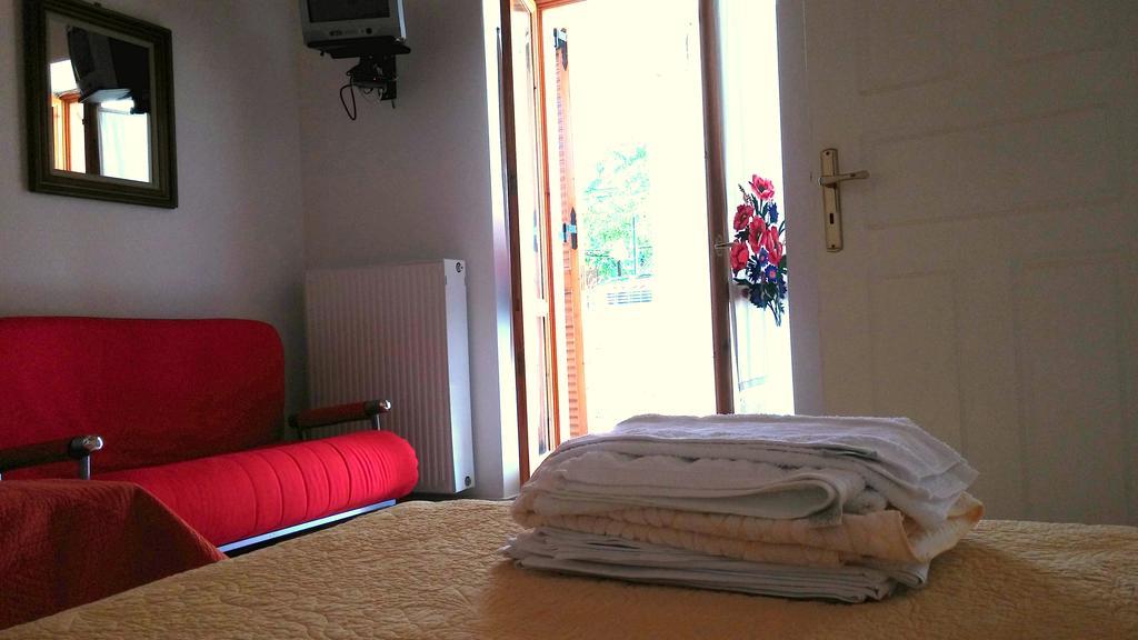 Dafni Apartments Kastrí Екстериор снимка