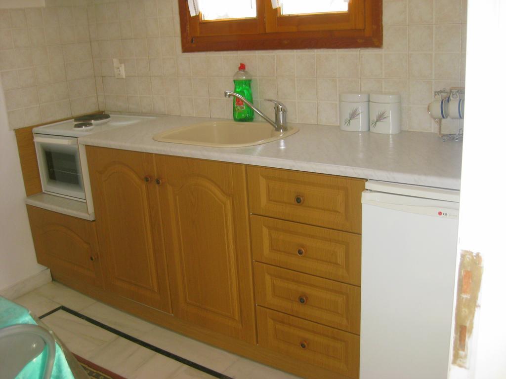 Dafni Apartments Kastrí Екстериор снимка